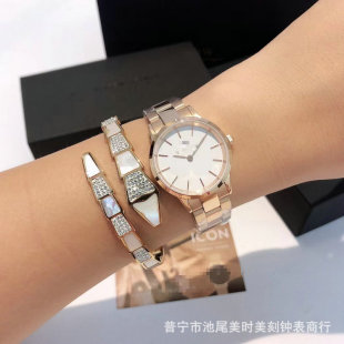 D W��H���u�¿��ֱ�ʯӢ�� �r�к��s��Ůʿ�ֱ�S�ҬF؛���l���l