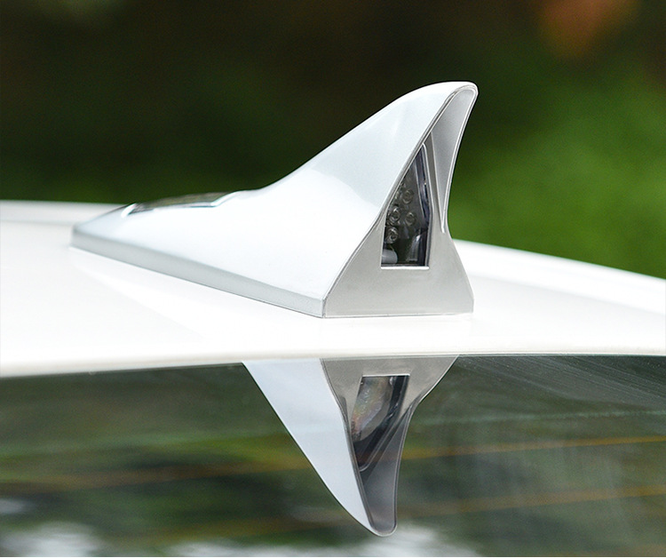 Car decorative lights solar shark fin antenna roof tail modification lights anti-collision LED flash 8 lights