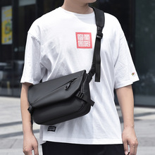 新款男士斜挎包韩版潮男单肩邮差包斜肩背包休闲运动包11寸ipad包