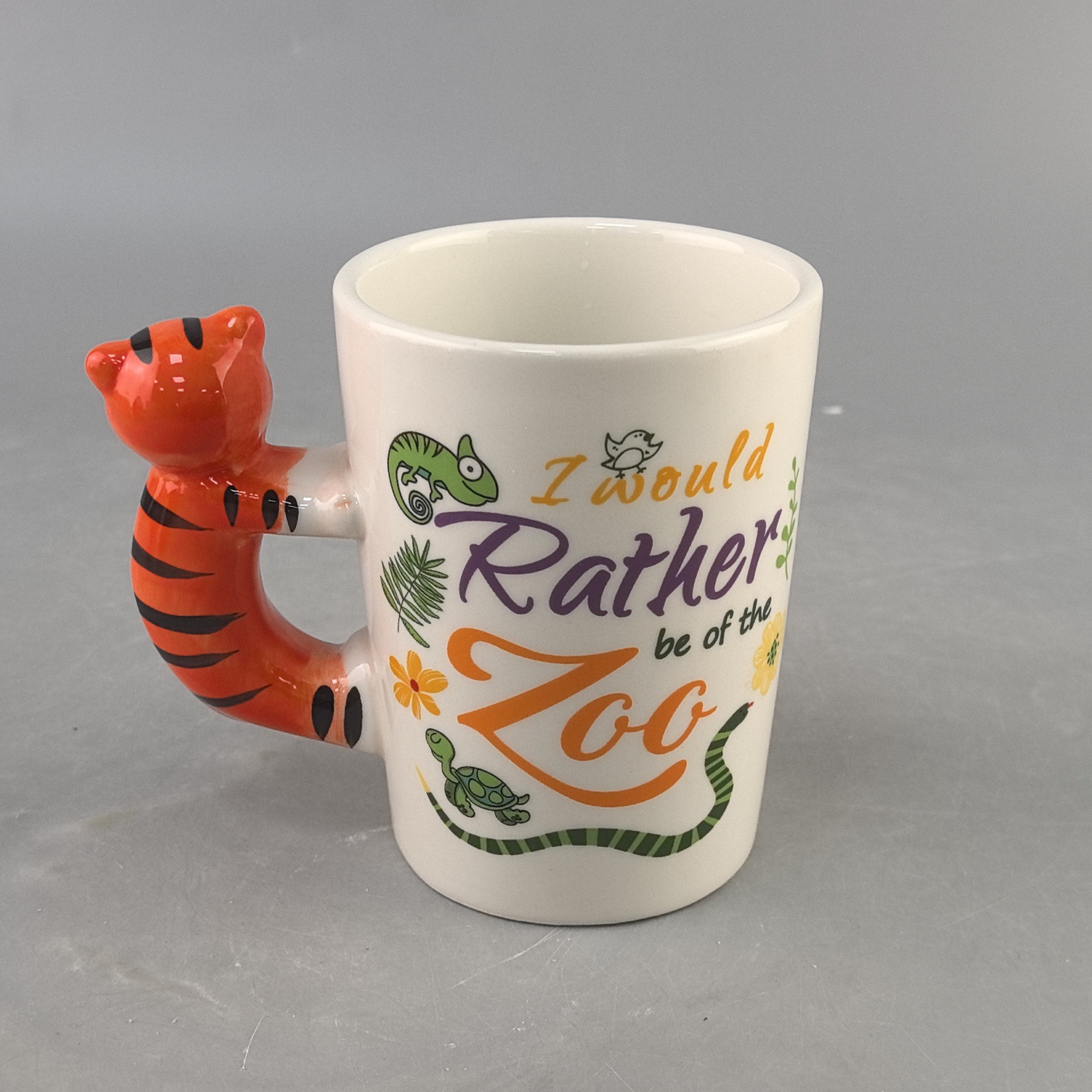 Inventario creativo de cerámica adorable tigre pequeño taza de cerámica de animación taza de cerámica de oficina