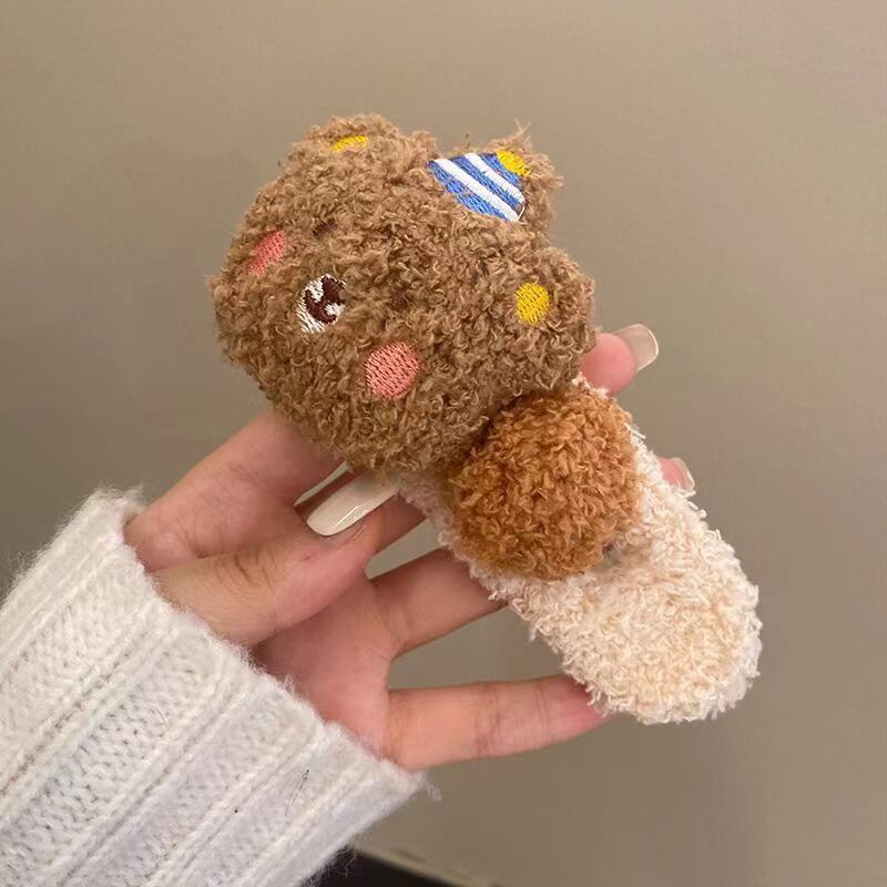 かわいい漫画の熊のカチューシャの秋冬のぬいぐるみのヘアピンの超萌えカラーの頭飾りの少女の百合毛玉のクリップのカード|undefined