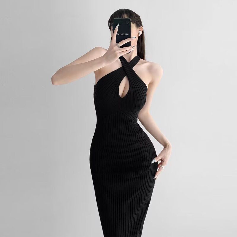 夏季复古针织挂脖连衣裙女2025新款修身长裙显身材收腰包臀裙子|undefined
