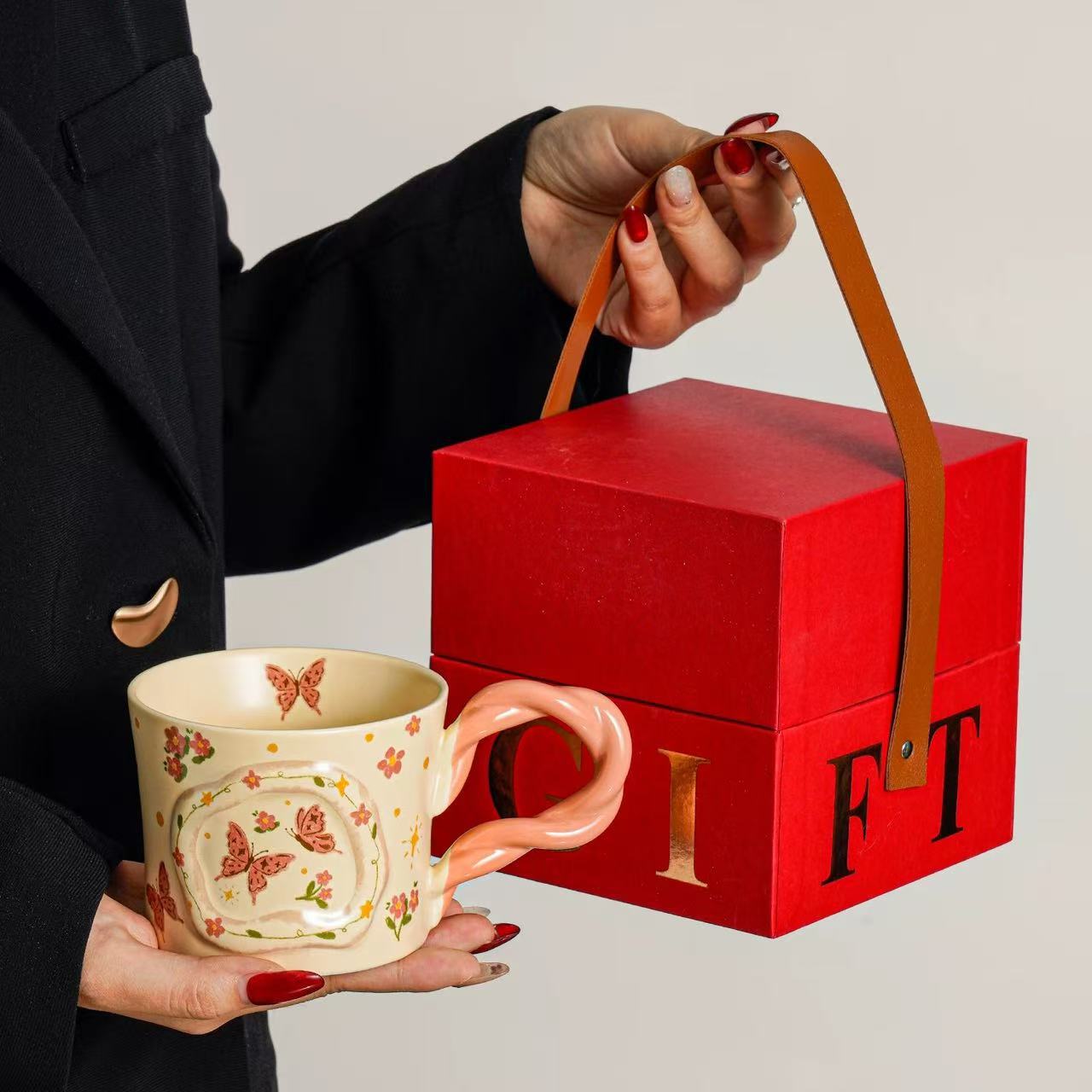 Taza de cerámica de nicho de alta capacidad de taza de agua doméstica taza de café de oficina para niñas