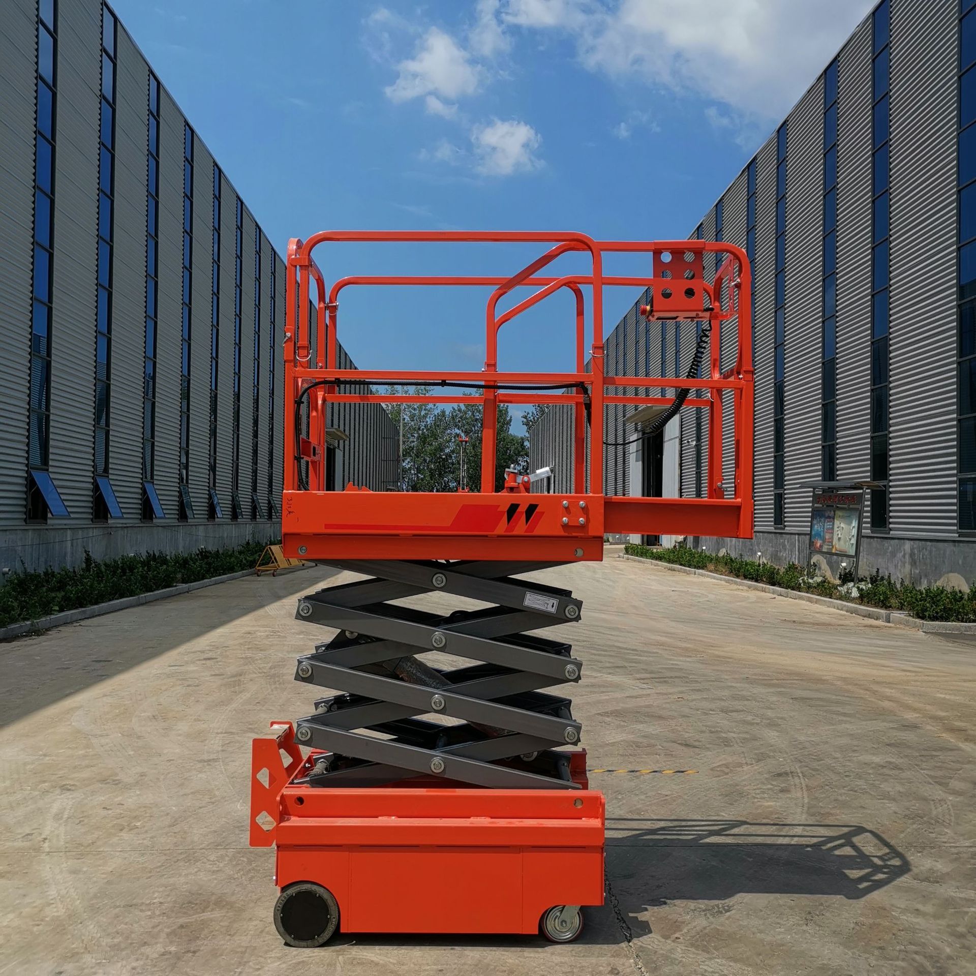 全电动剪叉升降平小小型3-6米万向轮延伸剪叉升降机