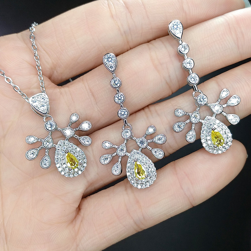 Earrings drop-shaped