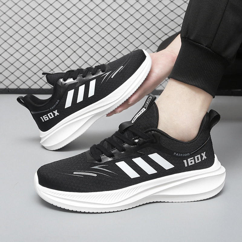 엄선된 남녀공용 초경량 스포츠화, 봄여름용 얇은 메쉬 소재 통기성 좋은 동일 스타일 러닝 경량 운동화