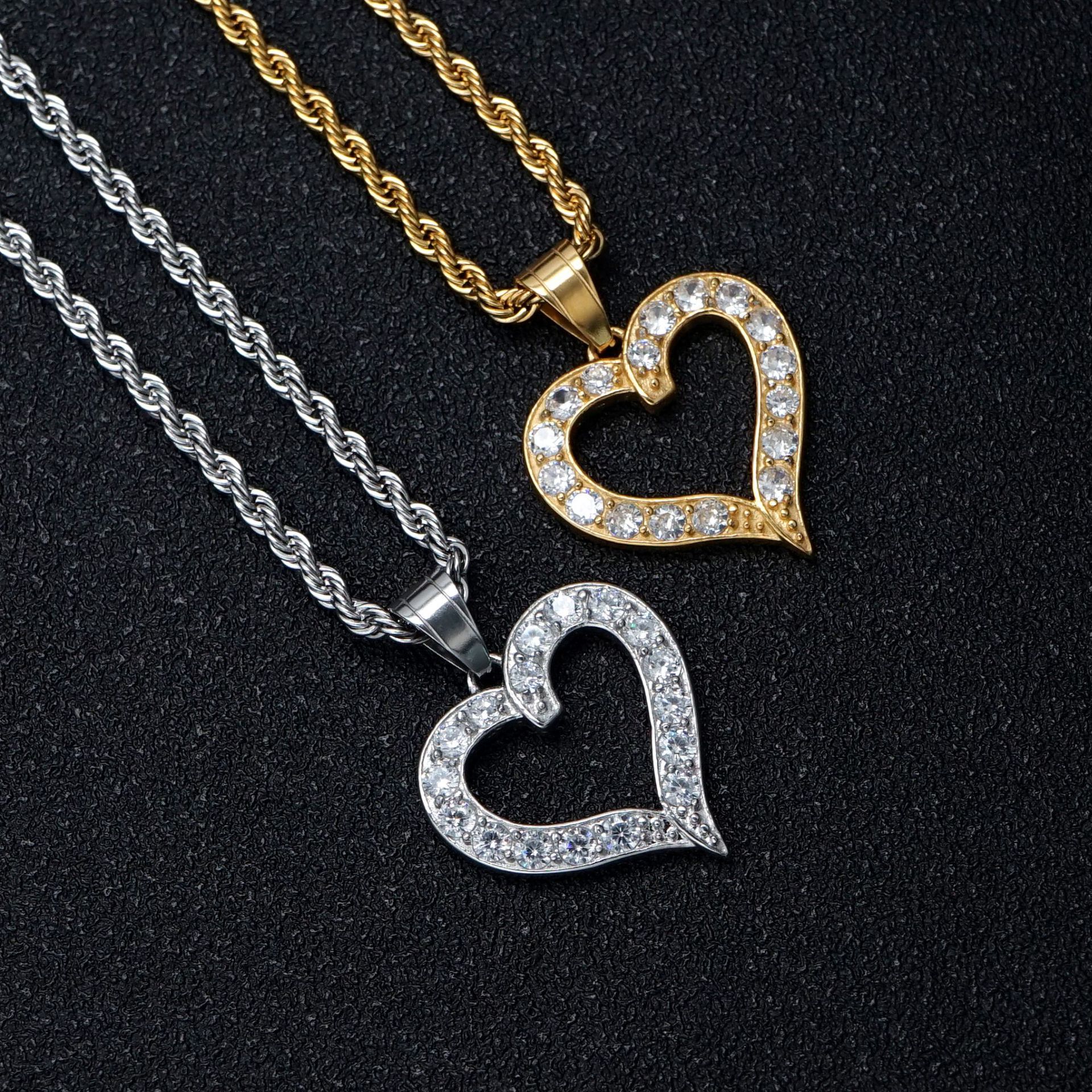 1 Piece Quantity 316 Stainless Steel Material 1 Piece 25*26mm 316 Stainless Steel  Zircon Heart Shape Pendant