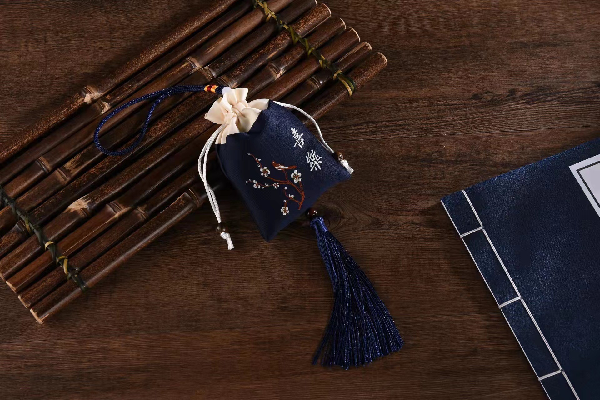 Mugwort Sachet Ai Cao 艾草 Embroidered Herbal Pouch for Car Hanging and Dragon Boat Festival Gift quality and texture