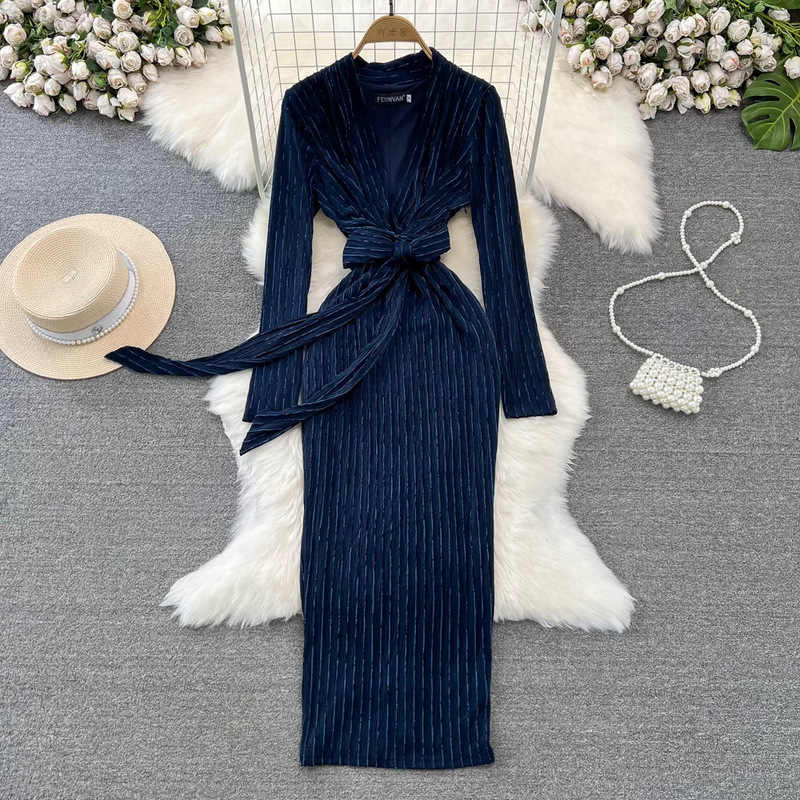 Beautiful Blue Velvet Dress for Women 2025 Autumn and Winter New Party Wrap Dress Small Dress Can Be Worn at Ordinary Times