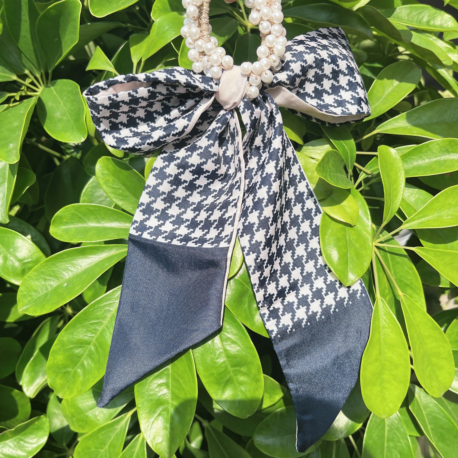 Banda de pelo de bufanda de seda para mujer corbata de pelo fino de verano de perlas cinta de arco Hada cuerda de pelo de todo fósforo estilo coreano accesorios para el cabello al por mayor