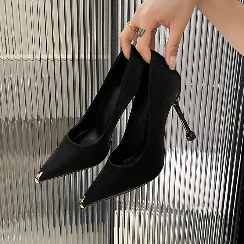 2024年新款黑色百搭酒杯跟气质职业高跟鞋女细跟尖头法式少女单鞋