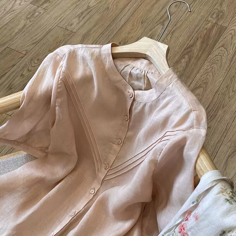 Retro Artistic Minimalist Style Stand-Collar Blouse, New Summer Style, Loose and Lightweight, Simple and Stylish Short-Sleeved Shirt for Women