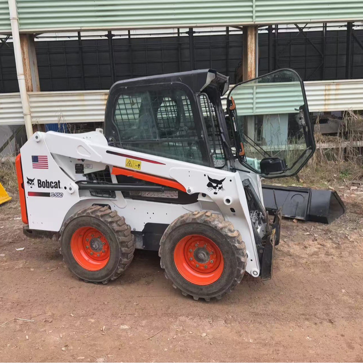 Bobcat S550skid steer loader 山猫s550滑移装载机扫地机扫雪机