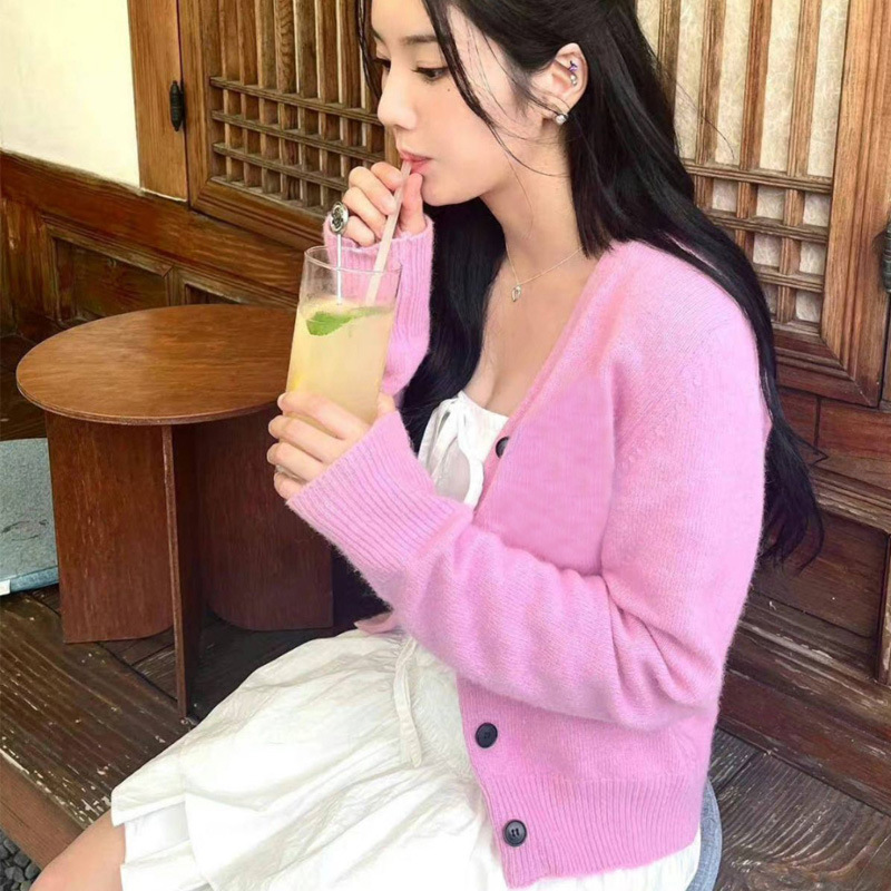 Park Min-young Same Style Daisy Korean Style Embroidered V-neck Knitted Sweater Women's Cardigan Short Top Jacket Knitted Elegant New