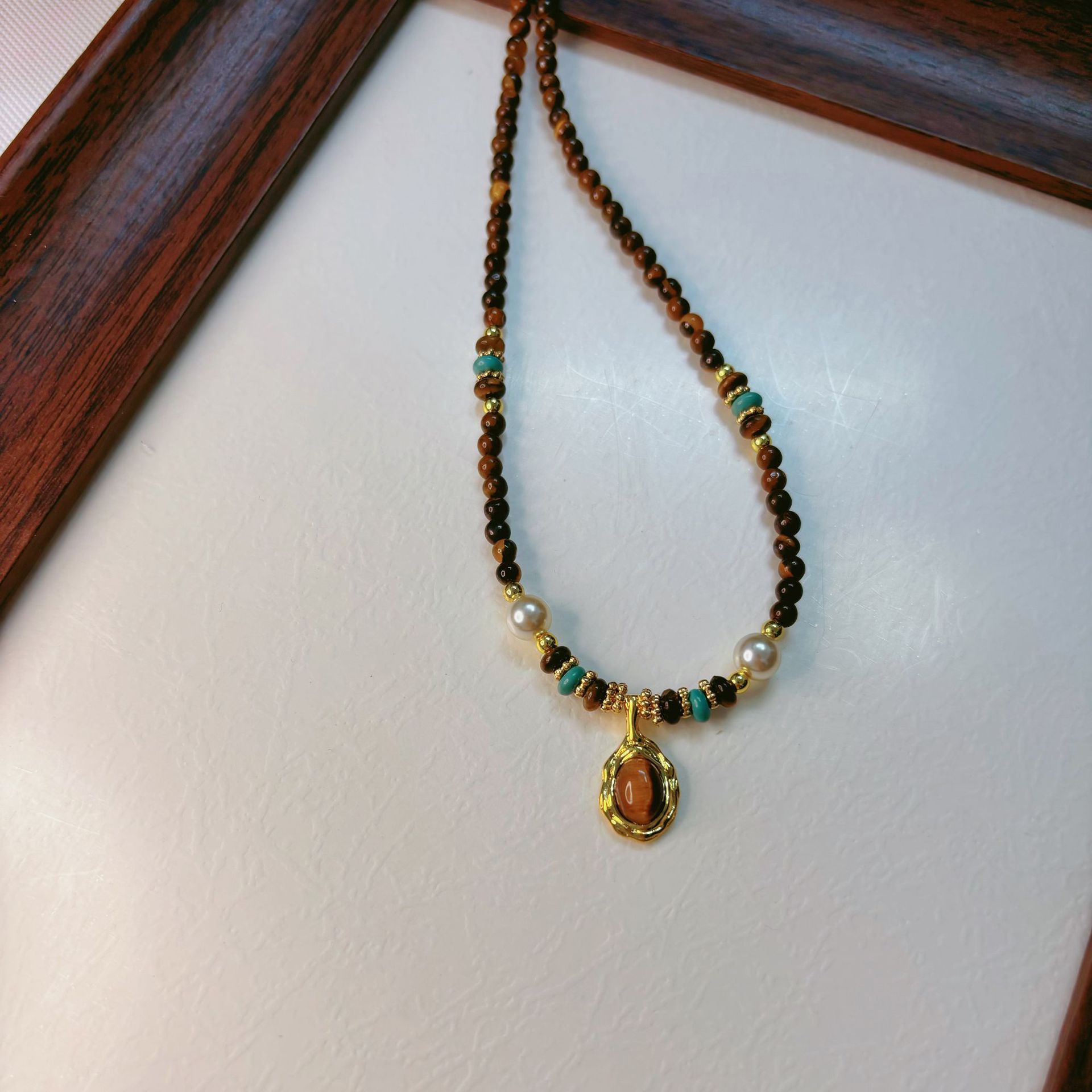 Organic retro necklace from pearl