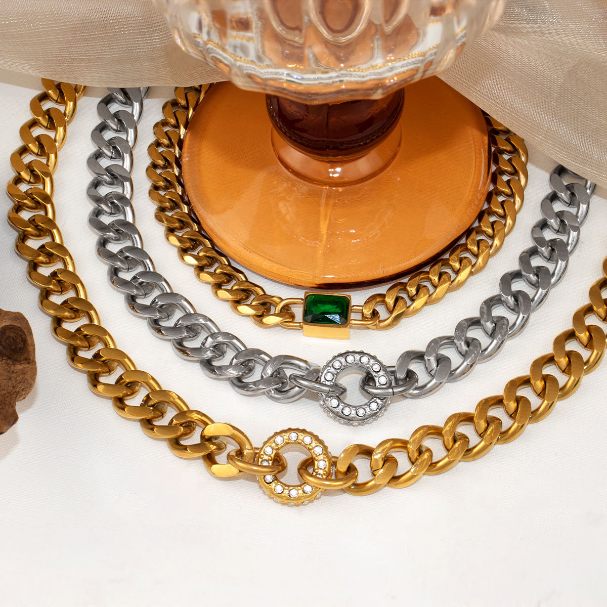 European and American Cross-Border Thick Twisted Miami Cuban Chain Necklace 18K Gold-Plated Stainless Steel Necklace Men's and Women's Hip-Hop Chain