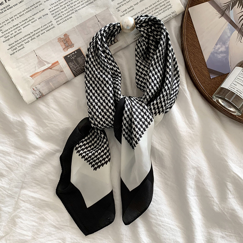 Bufandas de seda de alta calidad primavera y verano estilo europeo y americano patrón de impresión multipropósito seda simulada decoración bufandas de seda cinturón de pelo