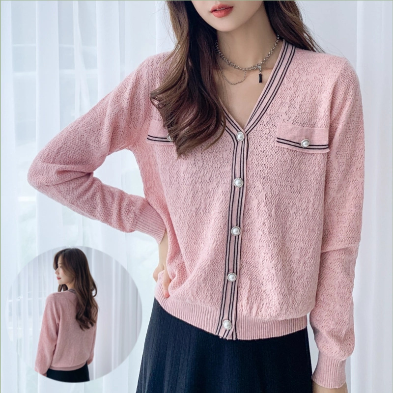 Early Autumn New Knitted Cardigan Women's Korean-style Black Chanel V-neck Laid-back Short Wool Top for Clearance Early Autumn New Knitted Cardigan Women's Korean-style Black Chanel V-neck Laid-back Short Wool Top for Clearance
