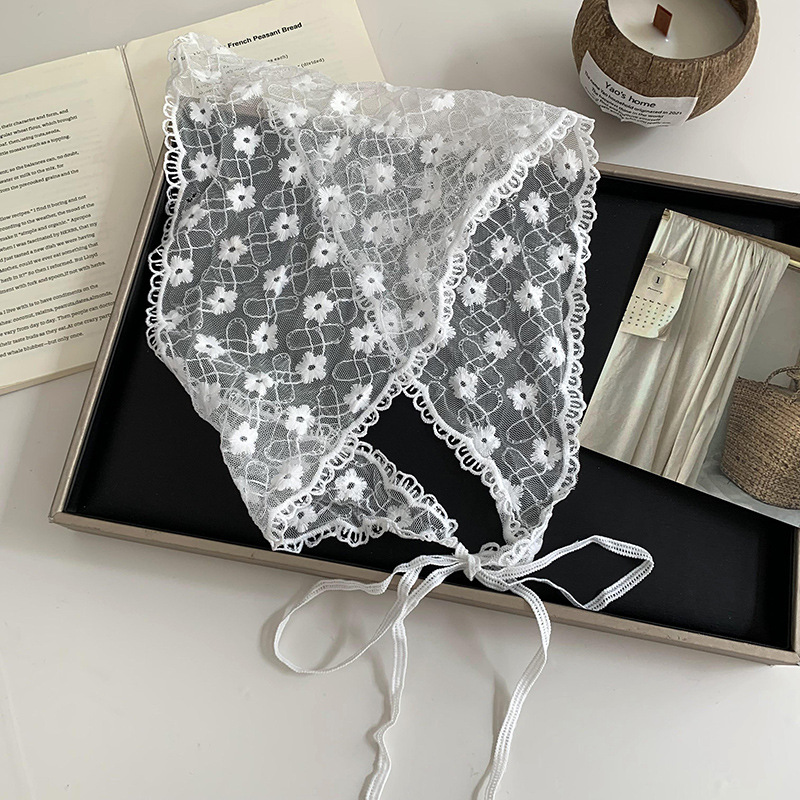 Pañuelo triangular de encaje para mujer Pañuelo francés de verano fino Pañuelo de seda Baotou Decoración retro Estilo pastoral Fotografía primavera