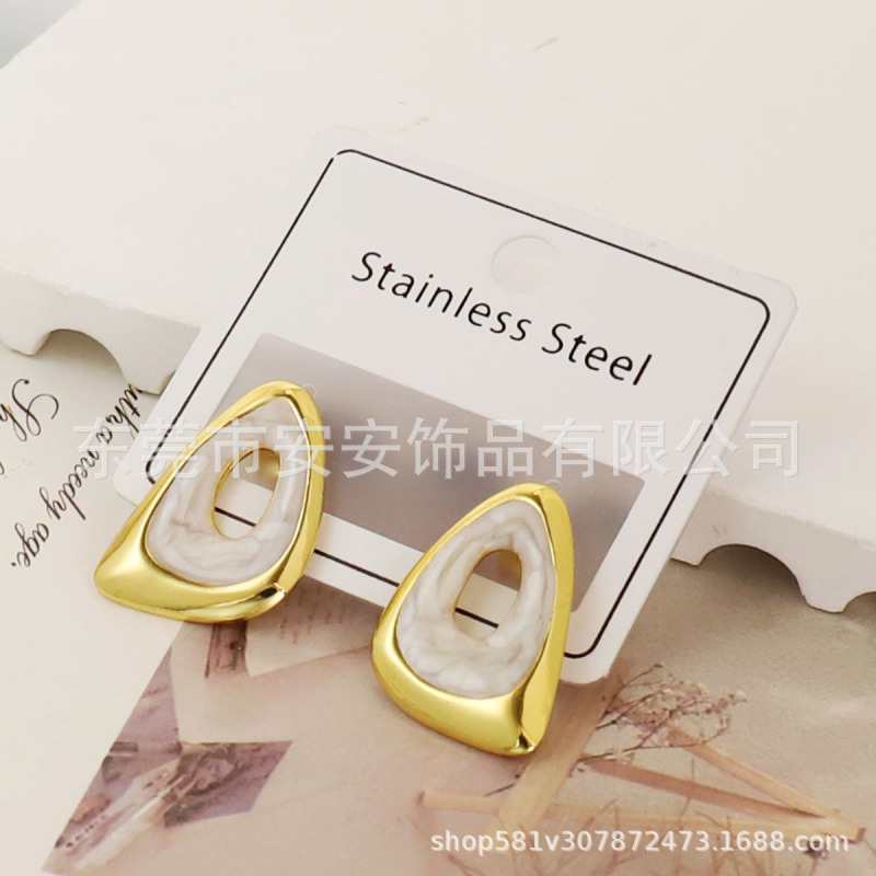跨境轻奢高级感不锈钢方形白色滴釉爱心耳环女小巧精致时尚耳钉|undefined