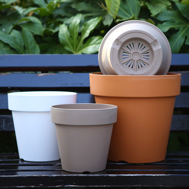 新型は陶土の植木鉢のベランダの緑の植の通気性の排水をまねます。|undefined