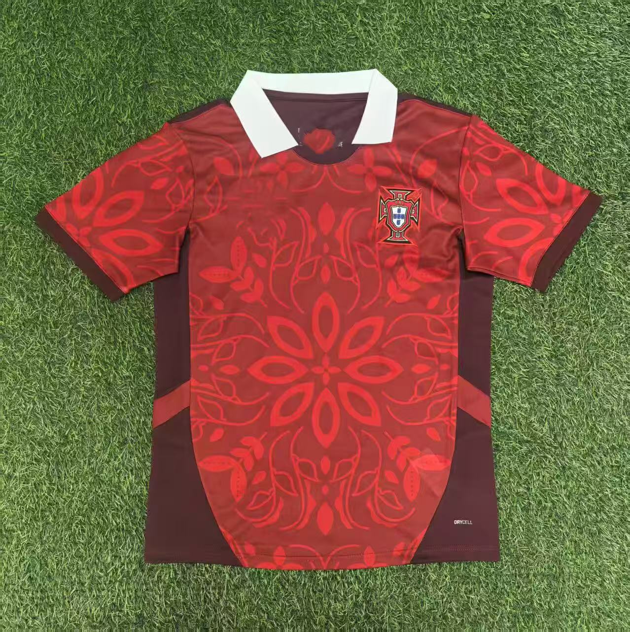 Una generación de uniformes de fútbol, nuevos uniformes de entrenamiento, camisetas, Italia AC, Barcelona, Real Madrid, Brasil, Japón, Ajax