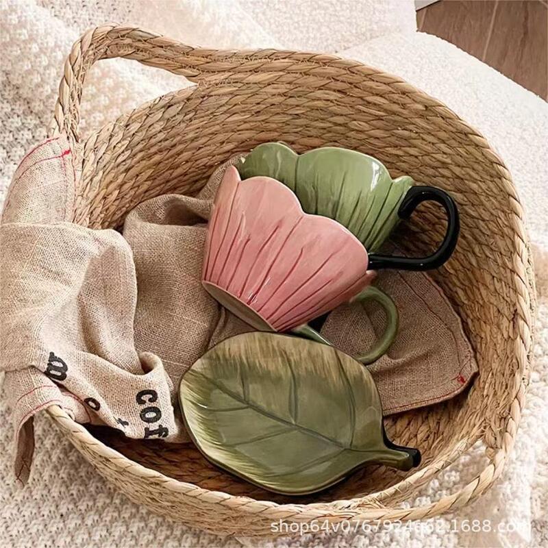 Personalized Irregular Hand-painted Tulip Flower Ceramic Coffee Cup and Saucer Refined Office Afternoon Tea Latte Cup and Saucer Personalized Irregular Hand-painted Tulip Flower Ceramic Coffee Cup and Saucer Refined Office Afternoon Tea Latte Cup and Saucer