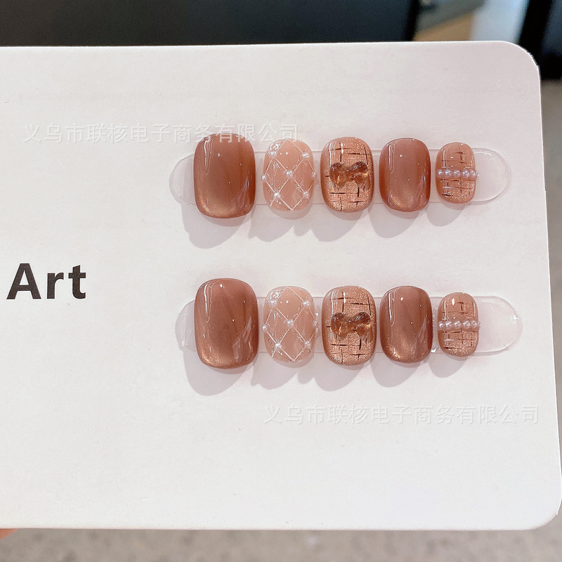 (Original) Handmade Caramel Autumn/Winter Bowknot Simple and Elegant Versatile Whitening Wearable Nail Stickers (Original) Handmade Caramel Autumn/Winter Bowknot Simple and Elegant Versatile Whitening Wearable Nail Stickers