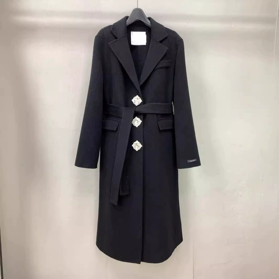 Женская одежда Dalian, 25 осенне-зимних новых моделей в стиле интернет-знаменитостей: черное прямое двустороннее шерстяное пальто с поясом.