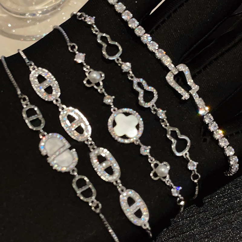 Pulsera de letras de ácido acético de circón Moda exquisita pulsera de viento frío ligero lujo temperamento de alta gama al por mayor