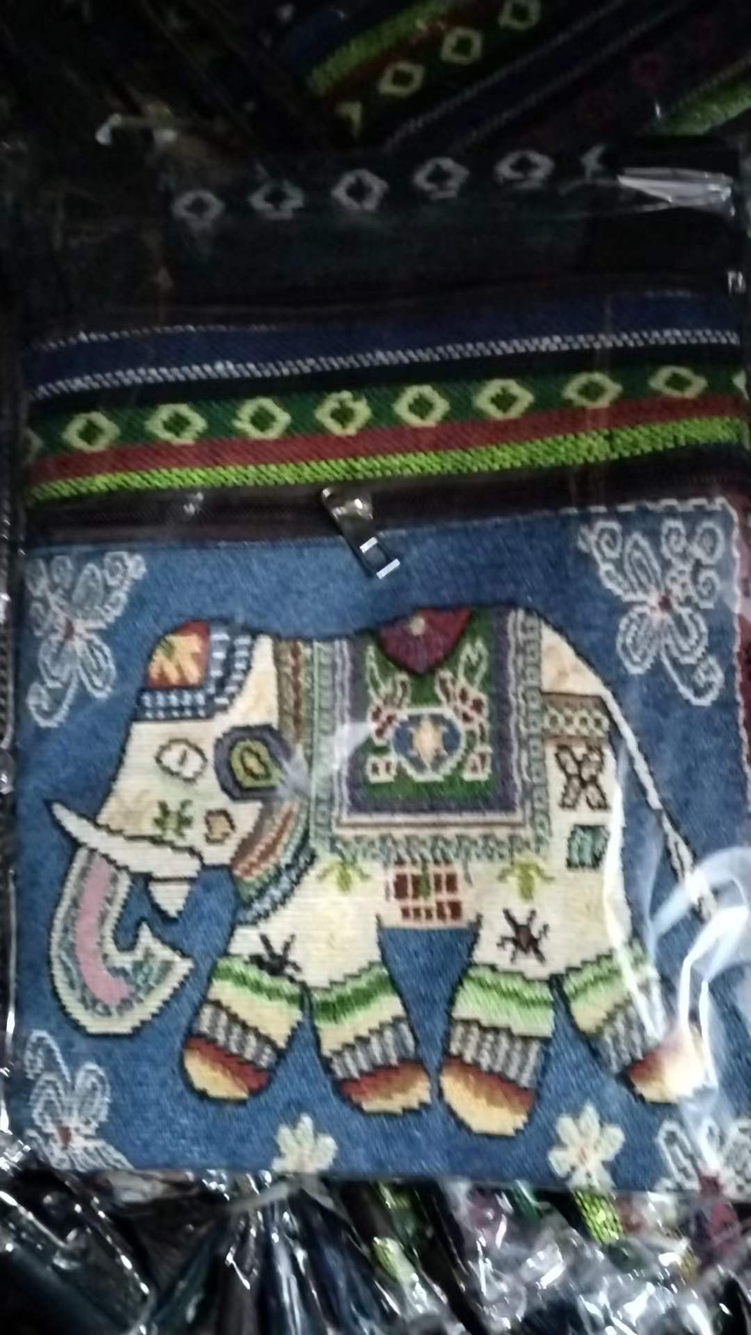 Estilo étnico bordado elefante dibujos animados bolsa de mensajero Dai bolsa de hombro de viaje de las mujeres teléfono móvil bolsa de hombro lateral