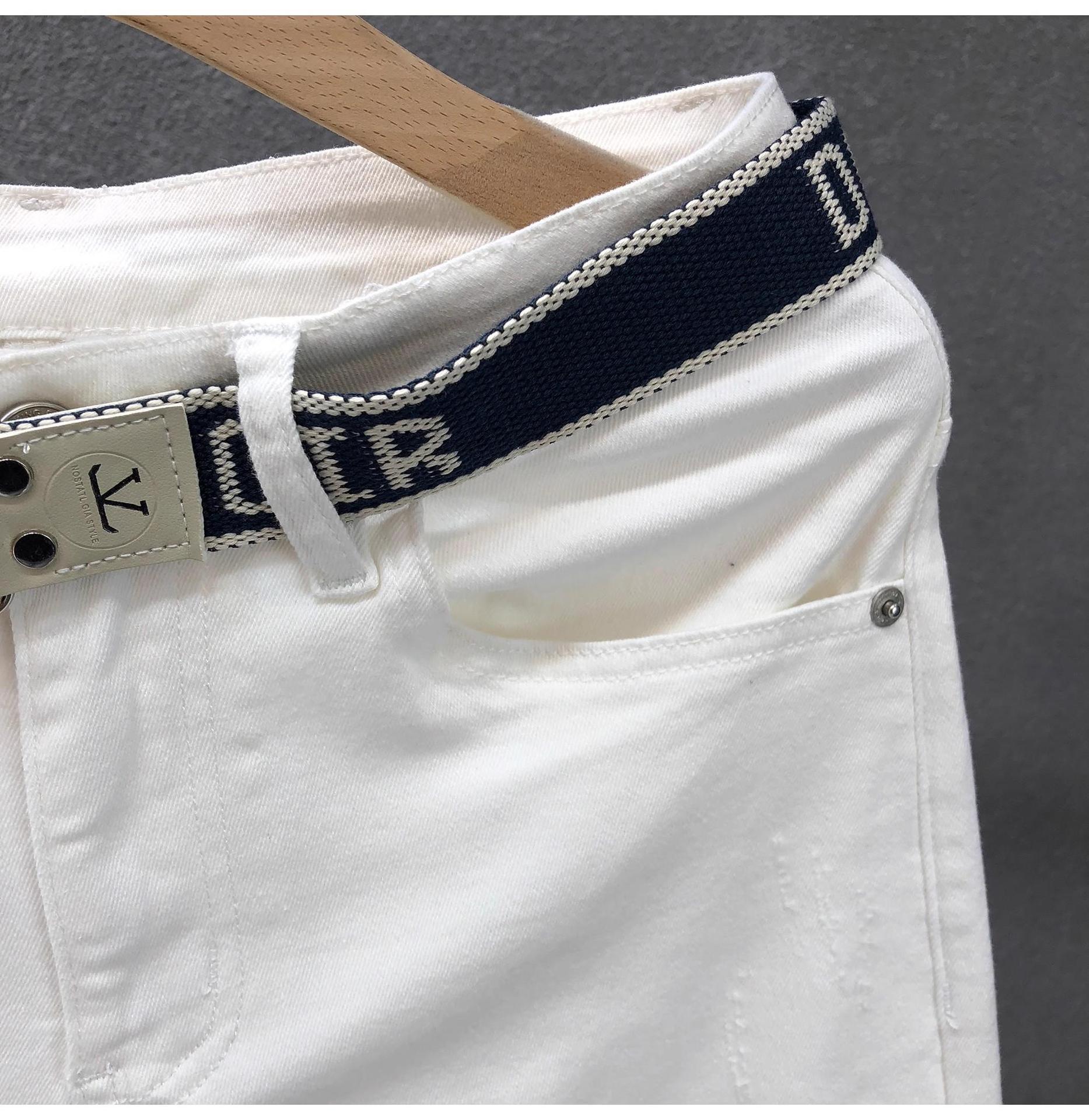 Jeans slim fit uomo denim strappato alla moda per l'estate_voghion.com