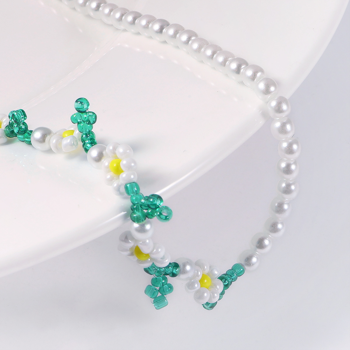 2022 New Summer Handmade Beaded Weave Flowers Leaf Pearl Necklace Bracelet Set Wholesale display picture 4