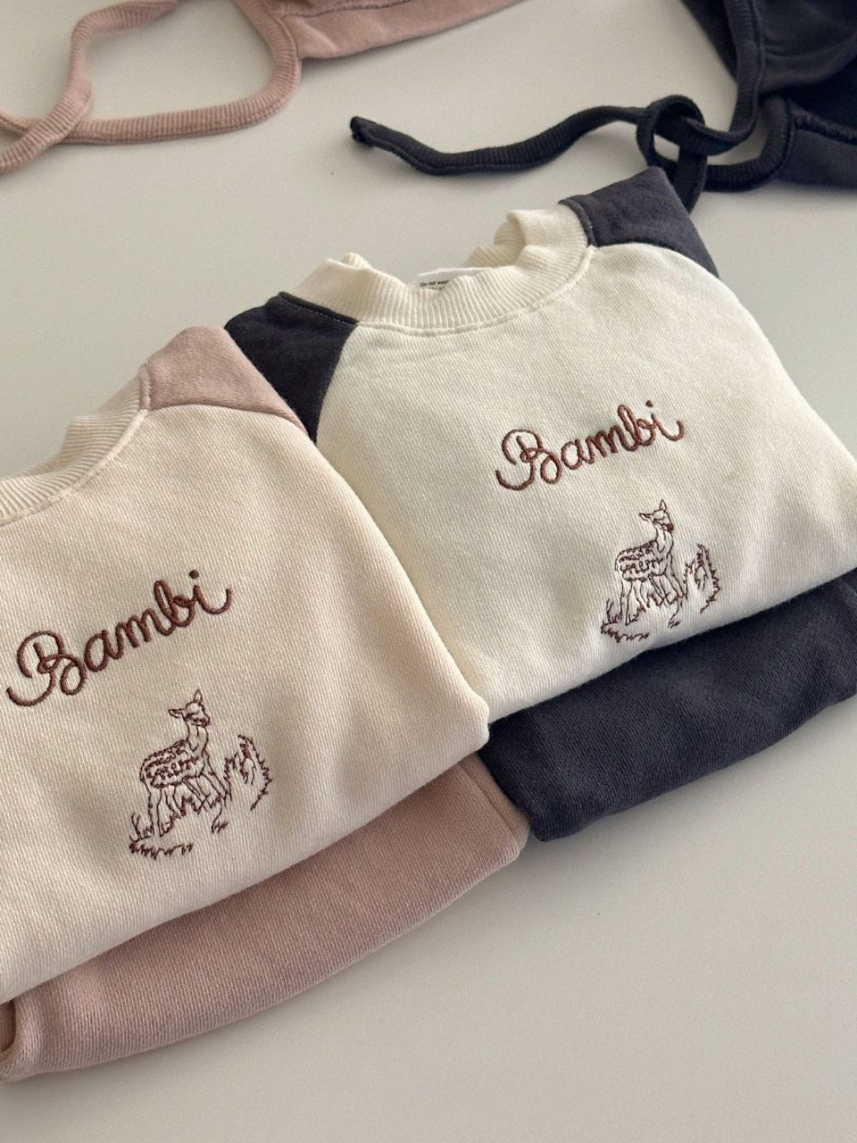 Conjunto de Ropa de Bebé de Estilo Coreano de Primavera, 25 Piezas, Bordado de Ciervo Pequeño, Conjunto de Tres Piezas para Niños Pequeños, Conjunto de Camiseta de Manga Larga para Bebé