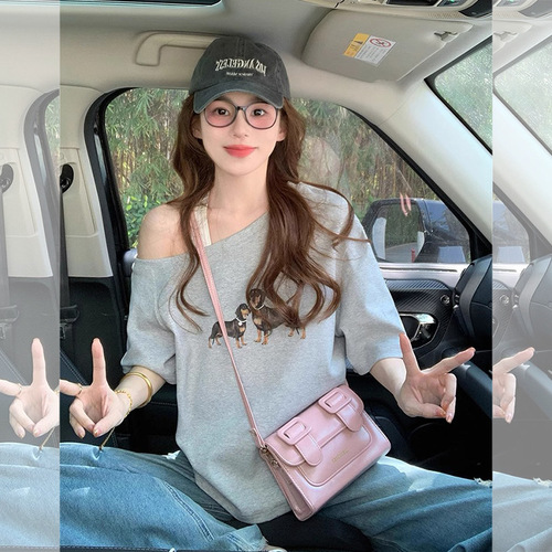 92% Cotton, 8% Spandex Gray Off-Shoulder Short-Sleeve T-Shirt for Women, Summer 2025 — Petite Fit, Loose-Fitting, Off-the-Shoulder Top