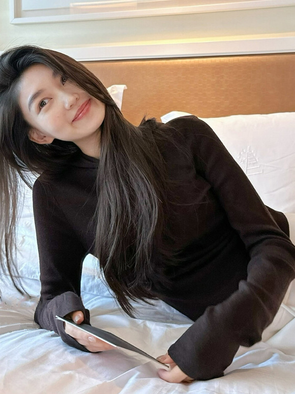 韩系小个子简约连帽长袖针织衫女早秋高级感黑色修身显瘦短款上衣|undefined