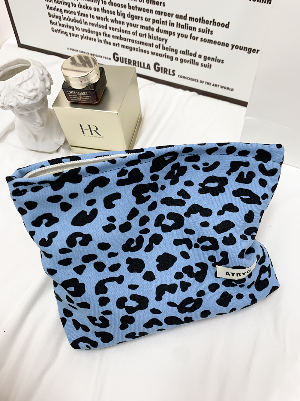 Bolsas de maquillaje de leopardo impresa bolsas de lápiz labial bolsas de almacenamiento portátiles de gran capacidad bolsas de mano una bolsa de lotes