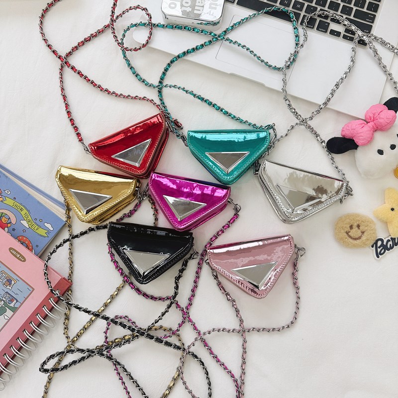 Coreana esmalte brillante mochila de niños triángulo láser bolso de hombro para niños y niñas mini cadena bolso para niños