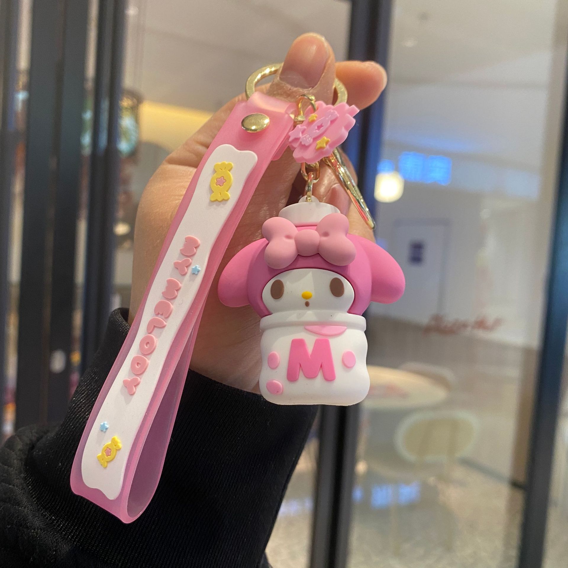 Dibujos animados Sanrio snack familia llavero mochila colgante muñeca máquina muñeca coche llavero pequeño regalo