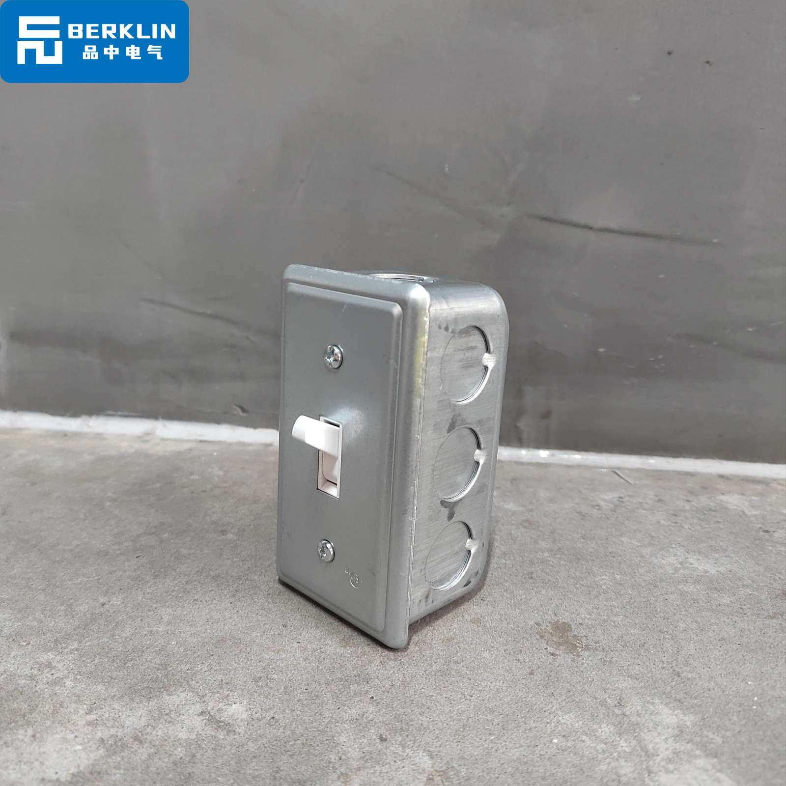 Interruptor de toma de aire industrial de Berklin ventilador de cemento abierto ventilador de cinco agujeros retrógrado galvanizado una cuenta de doble control dos o tres enchufes