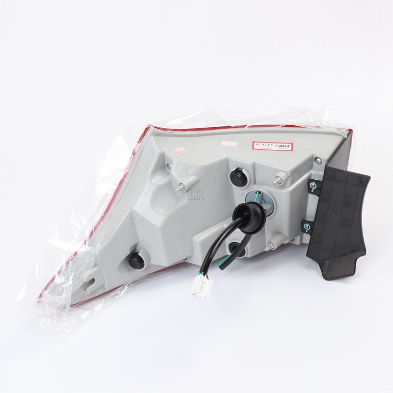 Suitable for GAC Trumpchi GS4 rear tail lamp assembly brake lamp cover legendary reversing lamp housing gs4 rear bumper lamp rear fog lamp