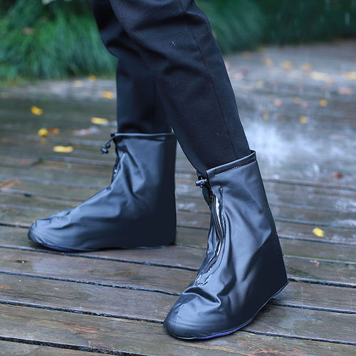 Wholesale PVC rain shoe covers waterproof, anti-slip, fashionable thickened wear-resistant shoe covers, adult outdoor travel shoe covers manufacturer