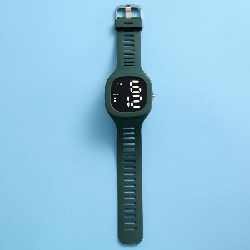 Coreano MORI Deportes simple LED de pantalla grande simple mano electrónica cuadrado digital masculino y femenino estudiante pareja novias