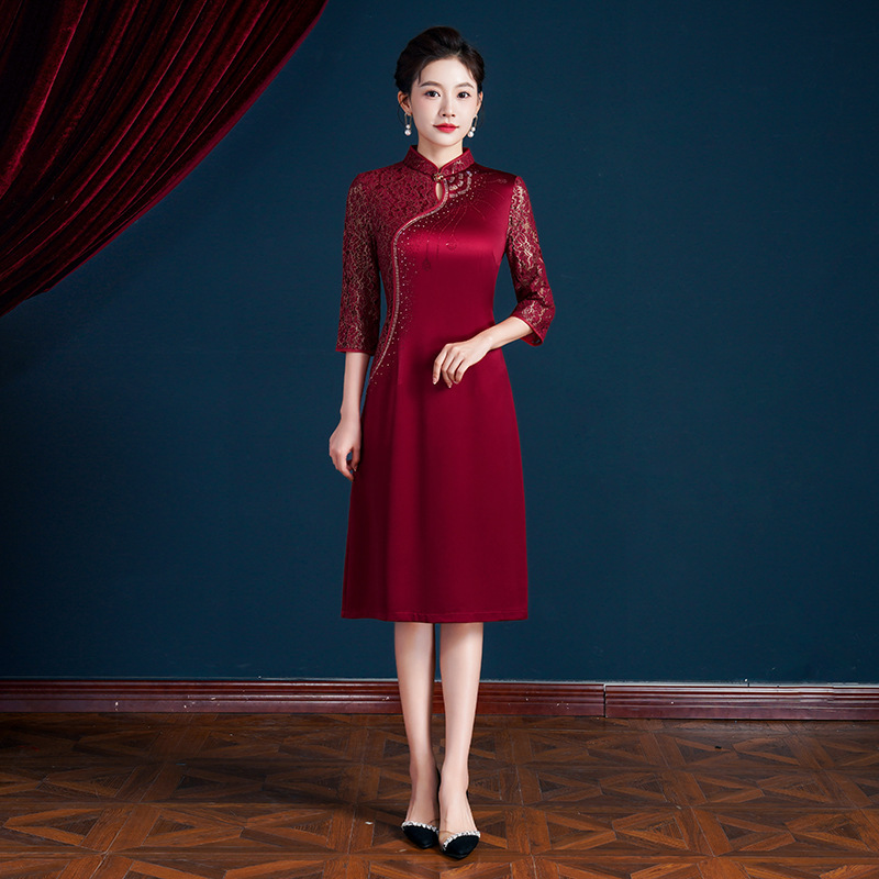 Mother-in-law Spring and Summer New Dress Long Stand Collar Collar Embroidered Large Size Mother Dress Banquet Wedding Dress Cheongsam