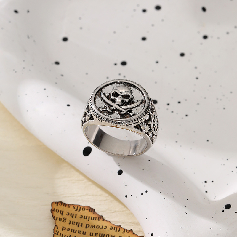 Yun Jin nuevo anillo de calavera pirata personalizado punk hip-hop anillo de aleación de hombre