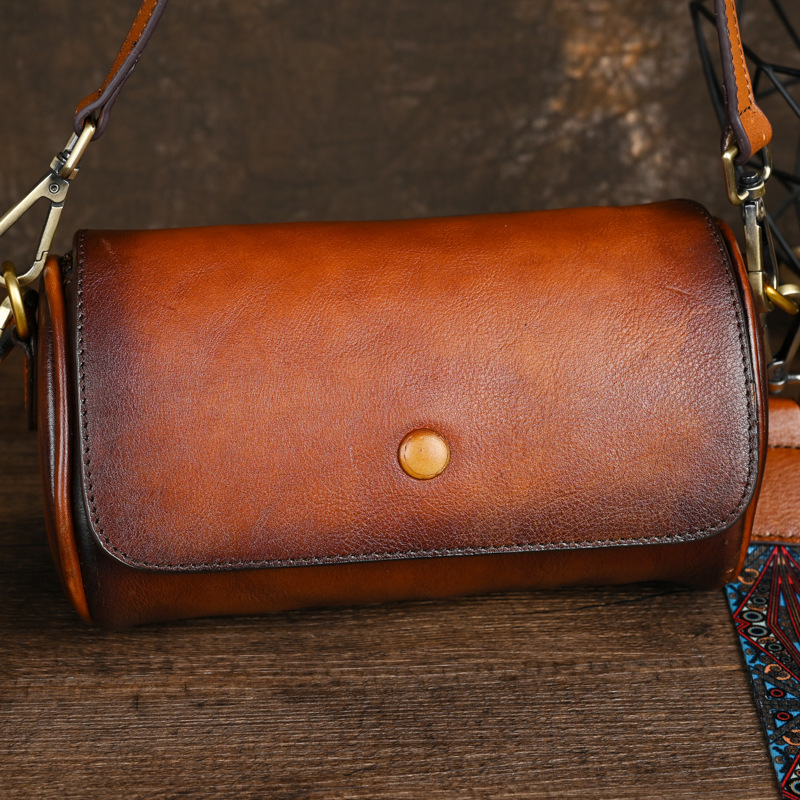 Borsa a tracolla da donna piccola a cilindro in vera pelle con strato superiore in pelle di vacchetta, borsa di nicchia_voghion.com