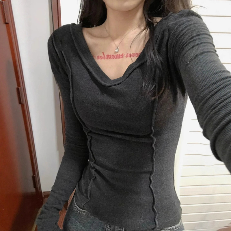 Trendy V-Neck Fishbone Design Slim-Fit Base Shirt for Women, New Autumn Long-Sleeve T-Shirt, Slimming Inner Top Trendy V-Neck Fishbone Design Slim-Fit Base Shirt for Women, New Autumn Long-Sleeve T-Shirt, Slimming Inner Top