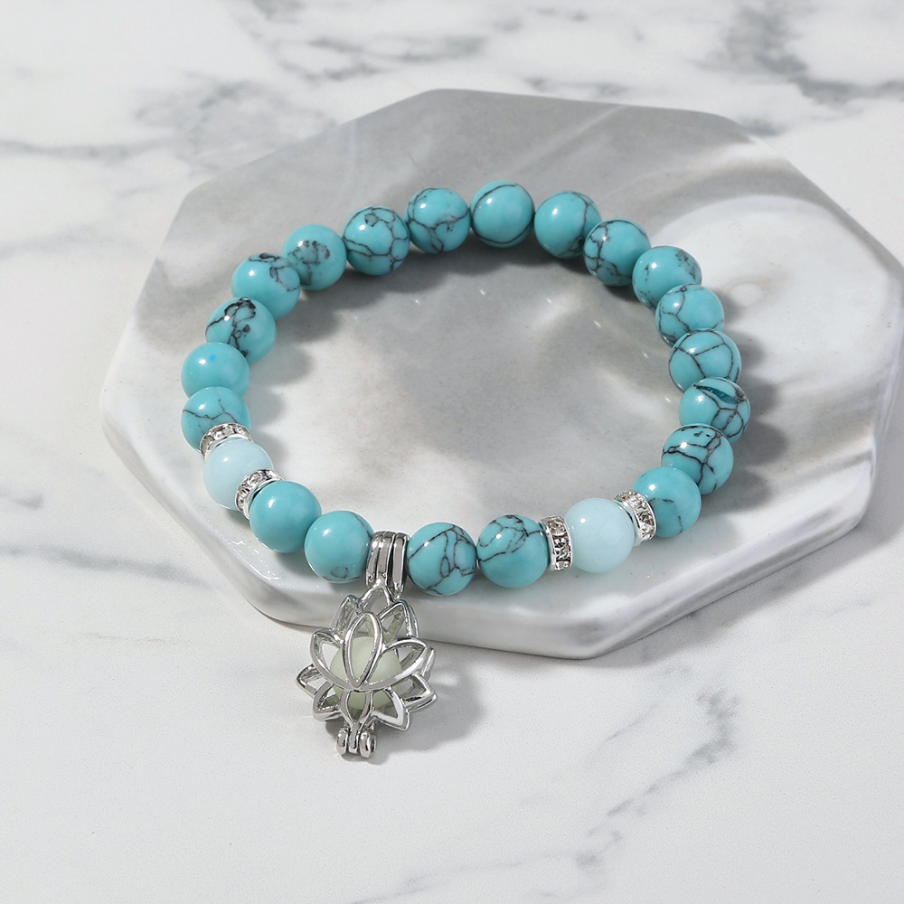 Bracelet de perles lotus phosphorescent brillant dans le noir_voghion.com