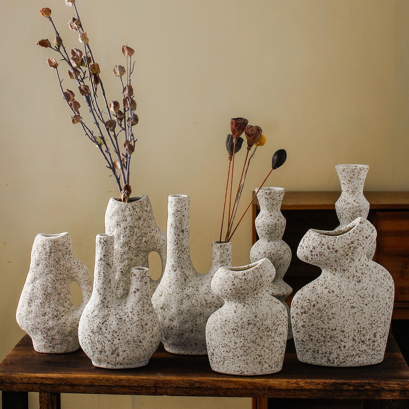 Wabi-sabi vintage handmade irregular-shaped speckled ceramic vase for home decor, suitable for dry flowers and floral arrangements in living rooms Wabi-sabi vintage handmade irregular-shaped speckled ceramic vase for home decor, suitable for dry flowers and floral arrangements in living rooms