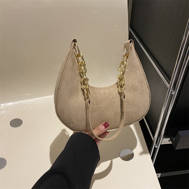 Estilo coreano elegante simple bolsa de hombro de la cadena para las mujeres 2023 Invierno nuevo todo-fósforo de las axilas dumpling bolsa de moda de las mujeres image 5
